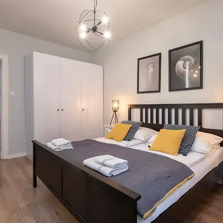 29 Centrum - Mieszkanie Dla 4 Os 格丁尼亚